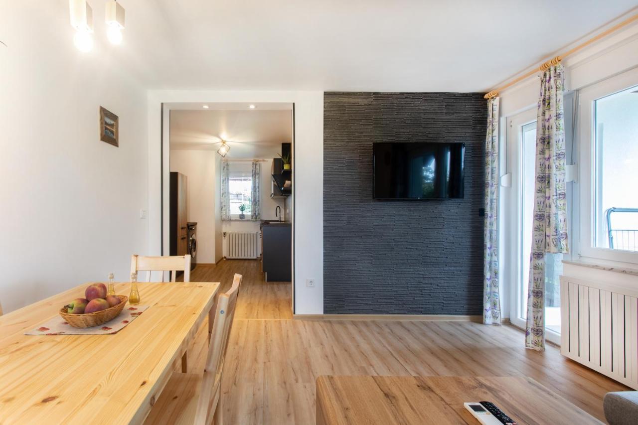 Honey Apartments Zirovnica Exterior photo